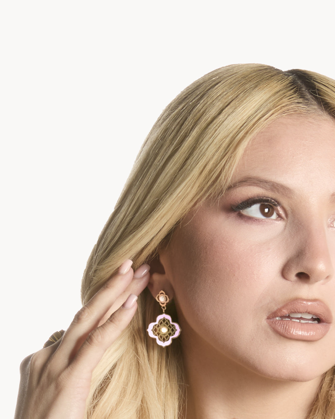 Boucles d'oreille  Pendantes Dentelle Rose Perle Intemporelle